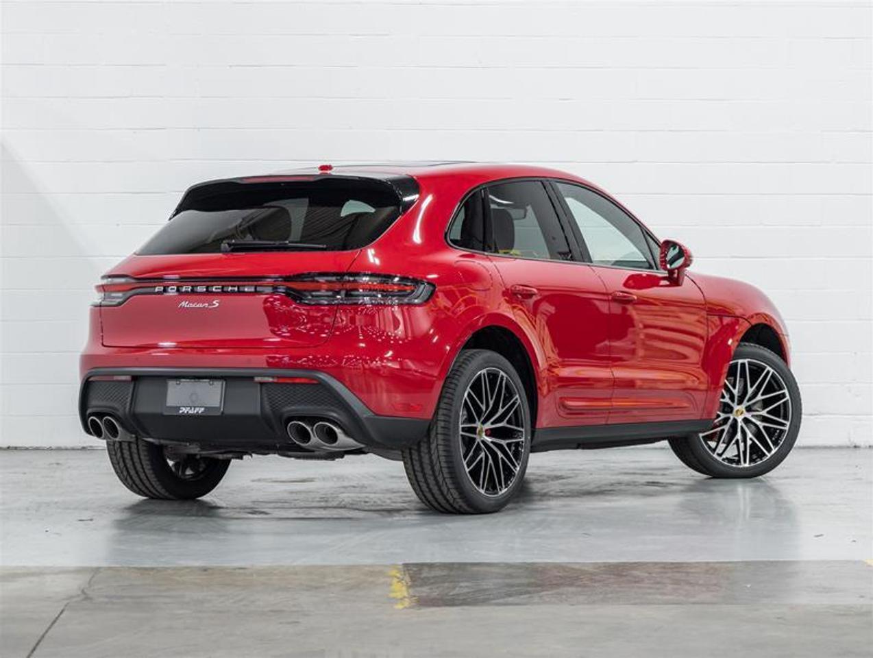 2026 Porsche Macan  Photo