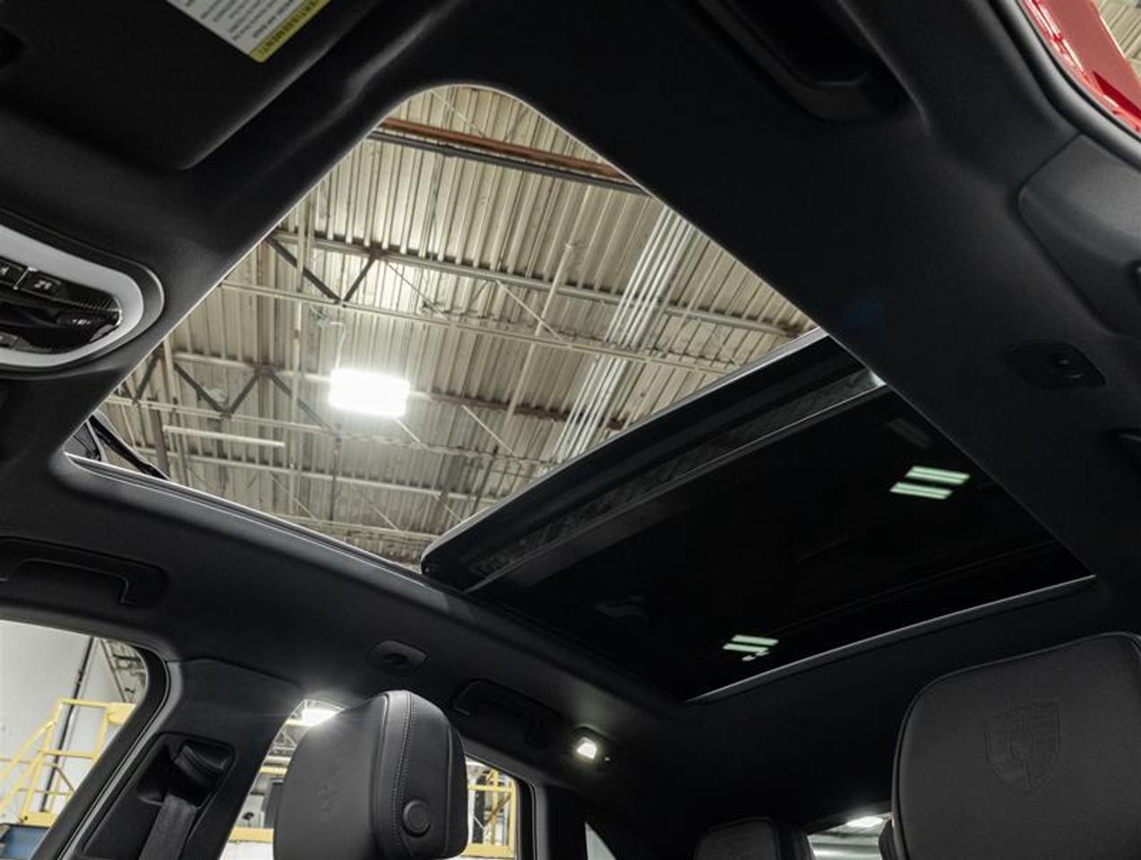 2026 Porsche Macan  Photo