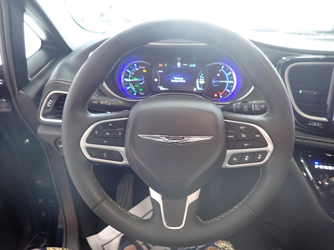 2025 Chrysler Pacifica Hybrid Select 2WD *HYBRID* LEATHER Photo
