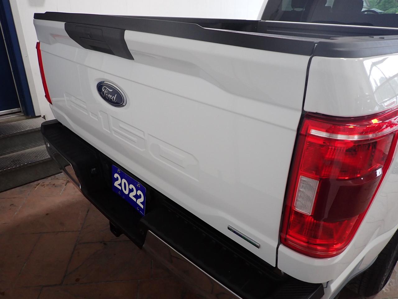 2022 Ford F-150 XLT SUPERCREW NAVI 6.5-FT BOX 4WD Photo