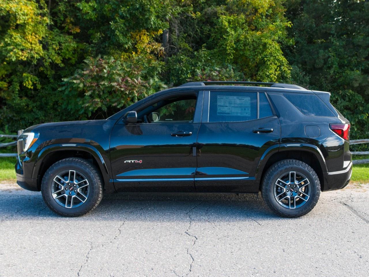 2027 GMC Terrain AWD AT4 Photo5