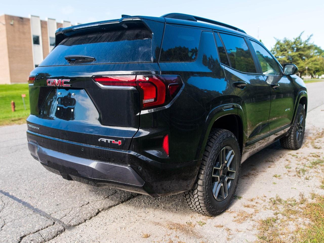 2027 GMC Terrain AWD AT4 Photo
