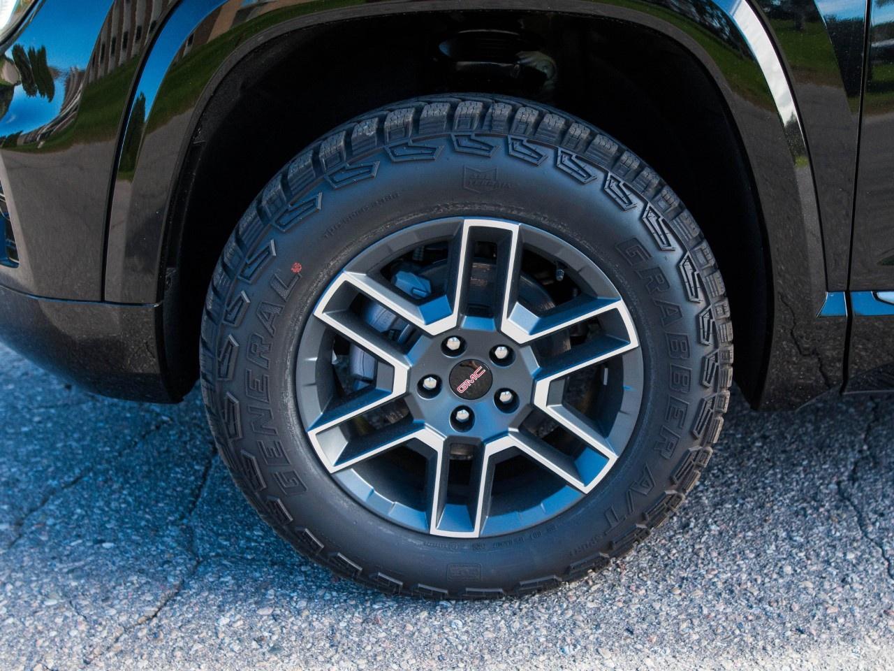 2027 GMC Terrain AWD AT4 Photo