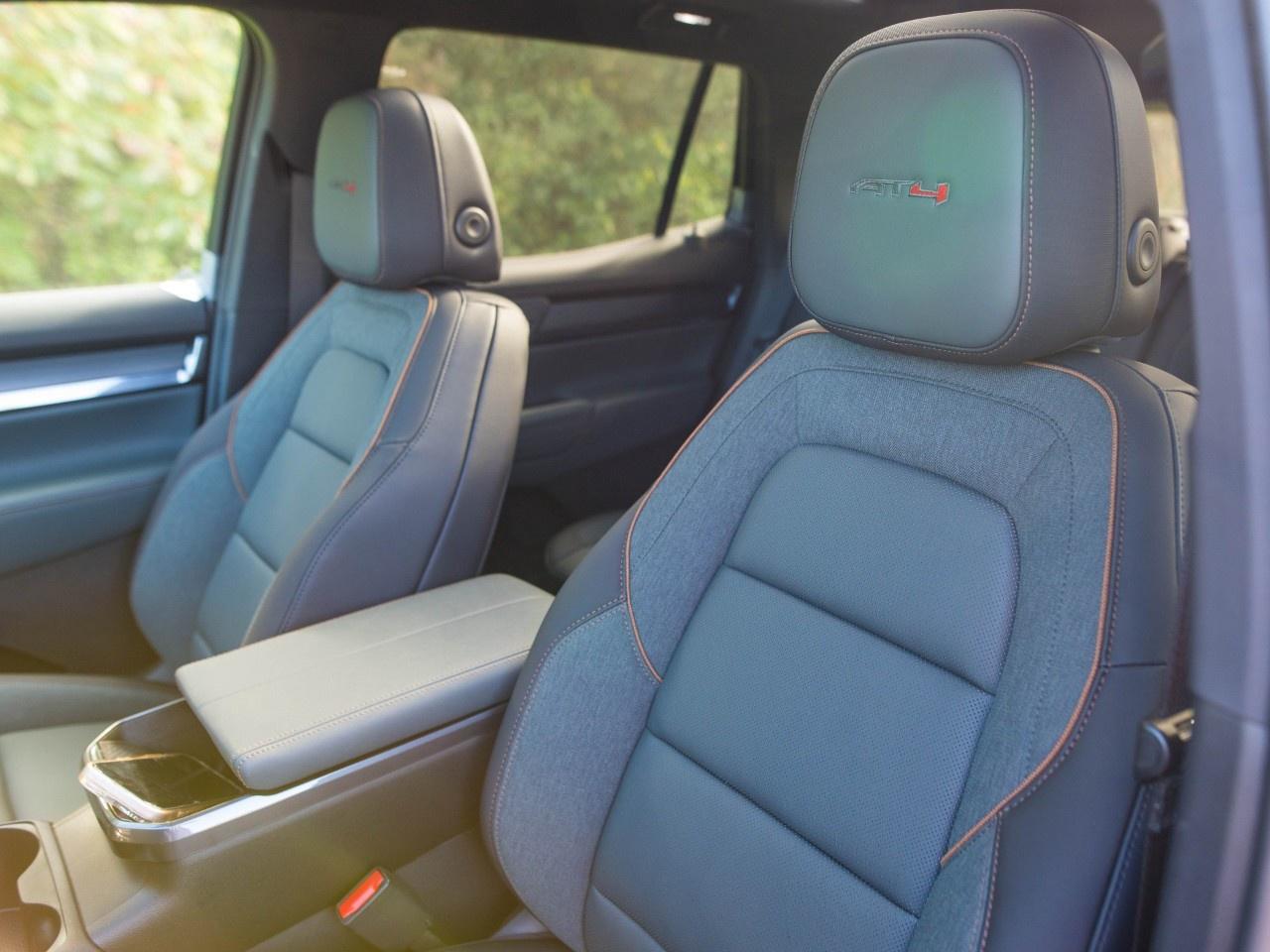 2027 GMC Terrain AWD AT4 Photo