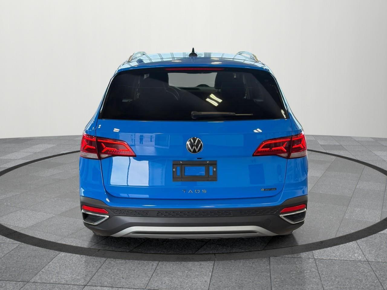 2024 Volkswagen Taos Comfortline 4dr All-Wheel Drive 4MOTION Photo4