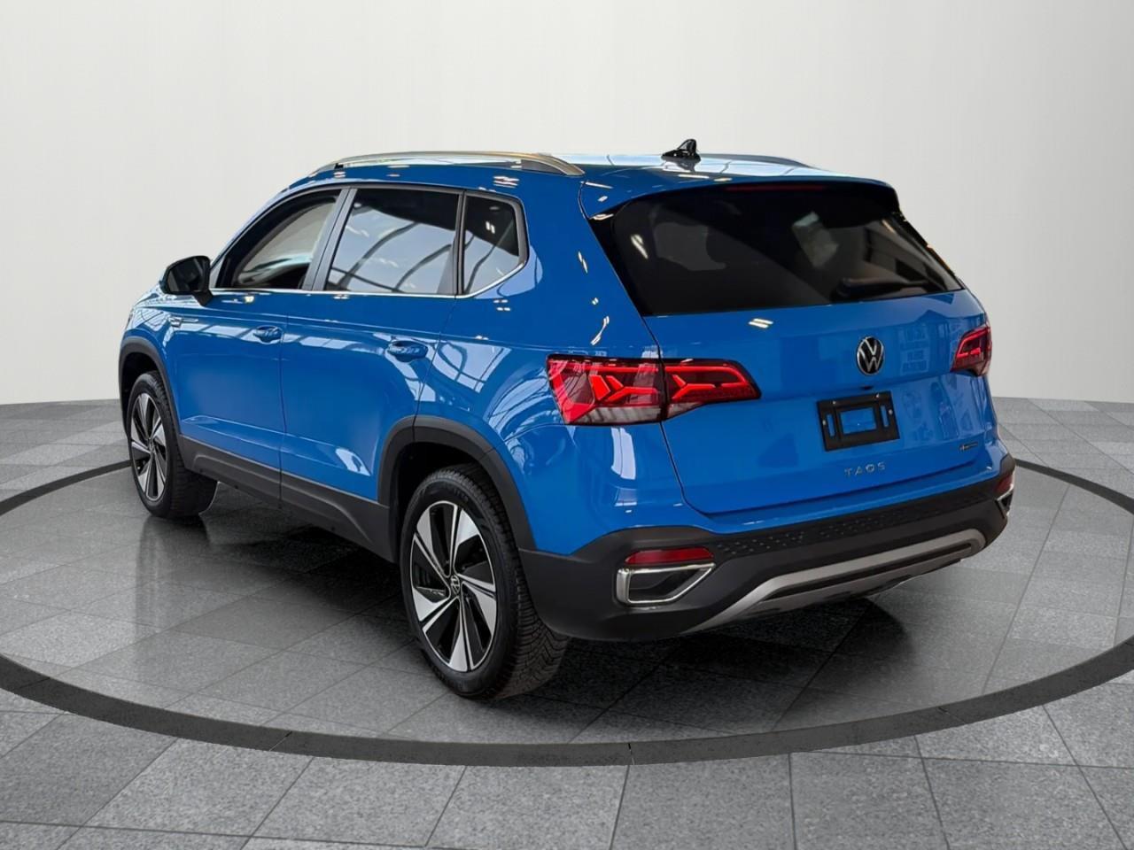 2024 Volkswagen Taos Comfortline 4dr All-Wheel Drive 4MOTION Photo