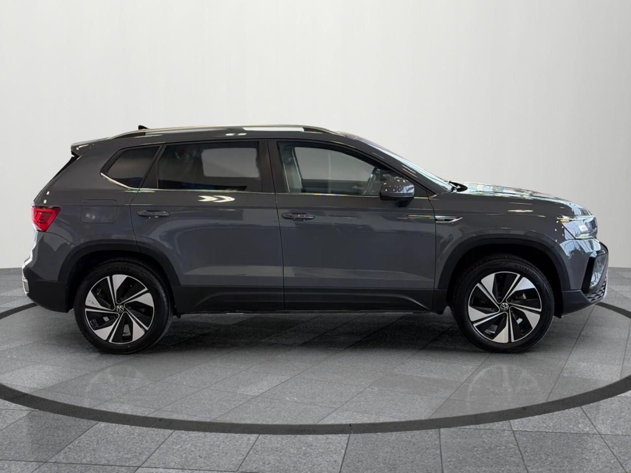 2024 Volkswagen Taos Comfortline 4dr All-Wheel Drive 4MOTION Photo