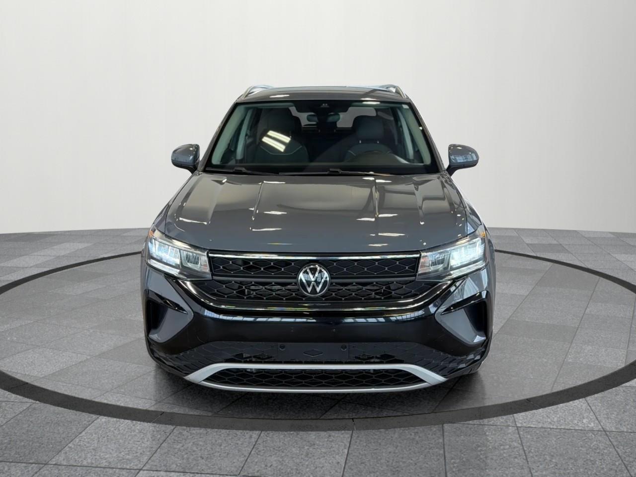 2024 Volkswagen Taos Comfortline 4dr All-Wheel Drive 4MOTION Photo