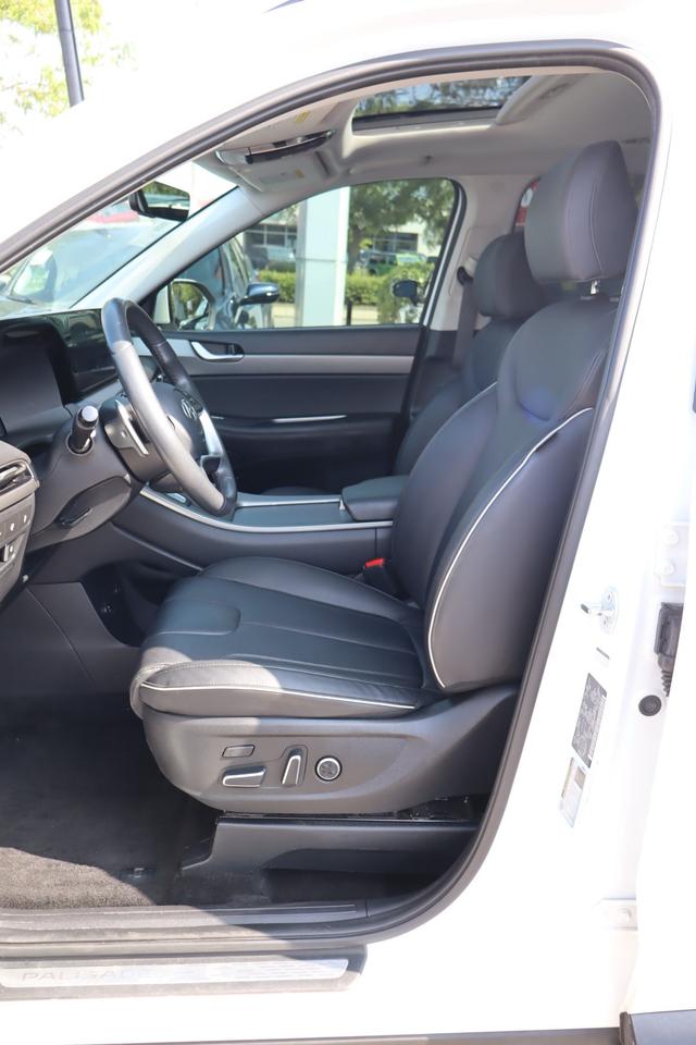 2024 Hyundai PALISADE Urban 7 Passenger 4dr All-Wheel Drive Photo
