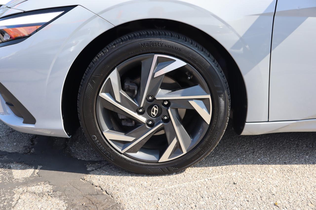2024 Hyundai Elantra Preferred w/Tech Pkg 4dr Sedan Photo