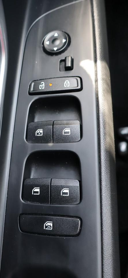 2024 Hyundai Elantra Preferred w/Tech Pkg 4dr Sedan Photo