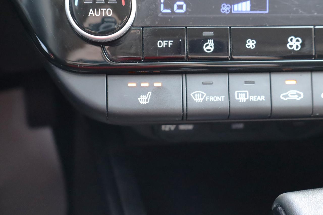 2024 Hyundai Elantra Preferred w/Tech Pkg 4dr Sedan Photo