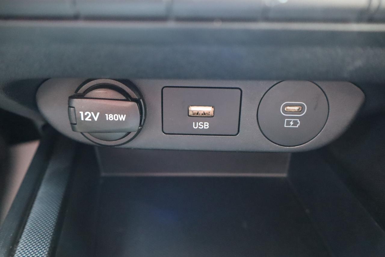 2024 Hyundai Elantra Preferred w/Tech Pkg 4dr Sedan Photo