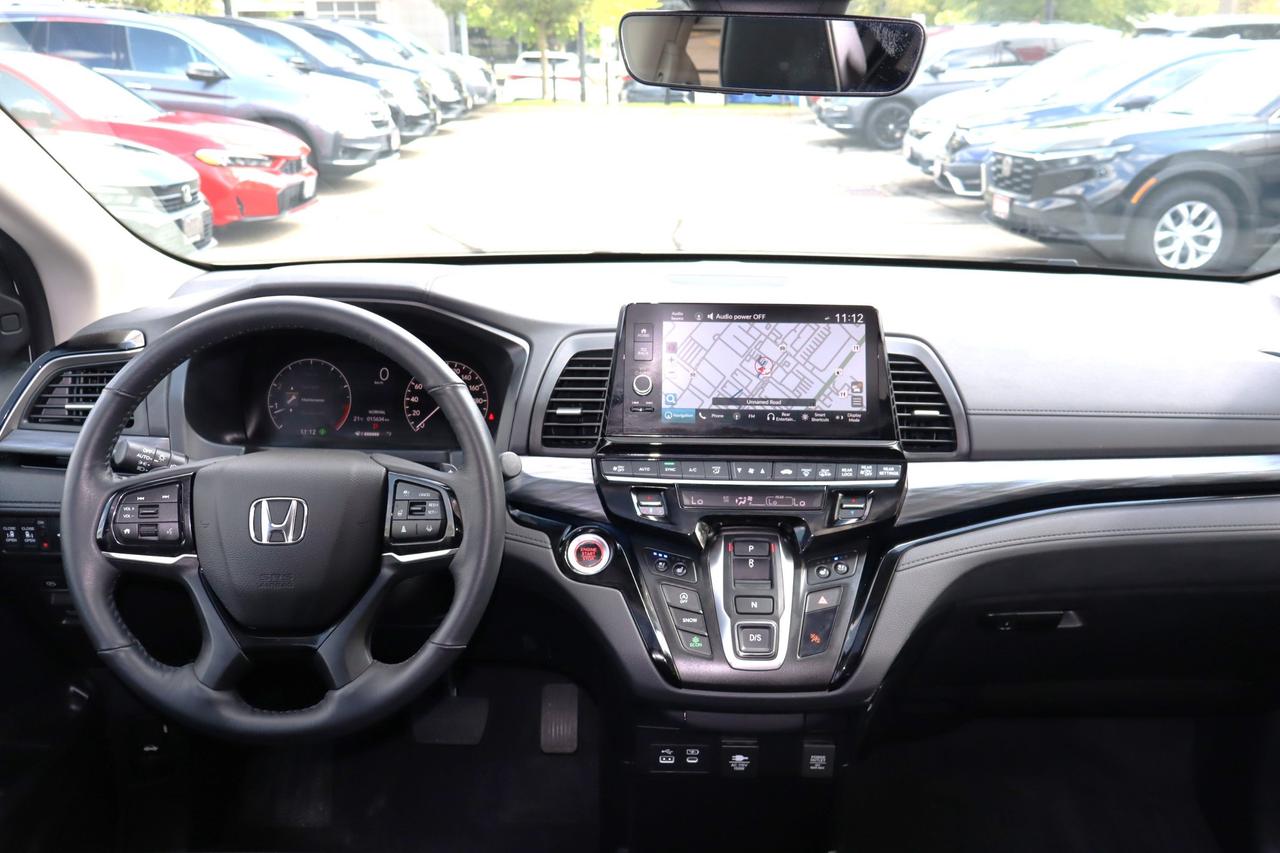 2025 Honda Odyssey Touring Passenger Van Photo