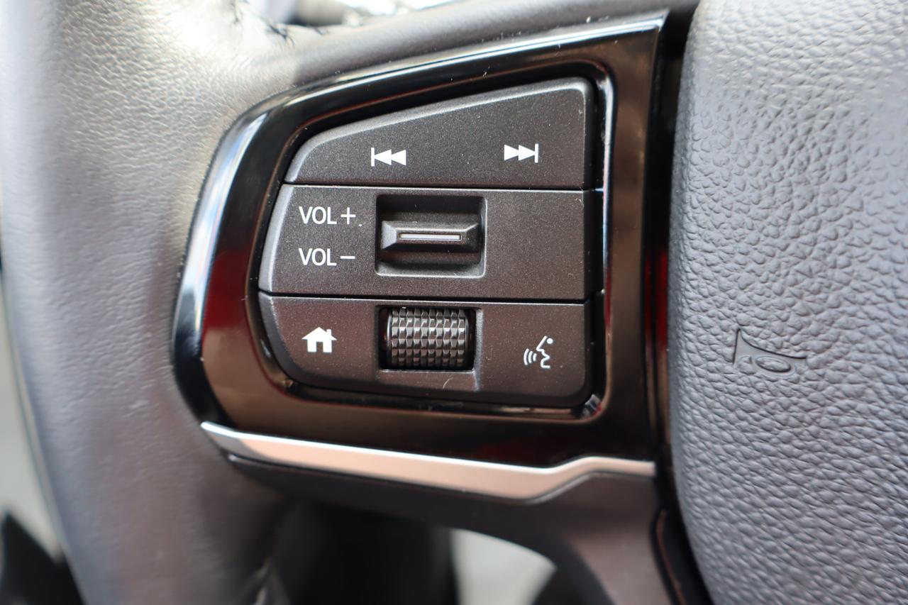 2025 Honda Odyssey Touring Passenger Van Photo