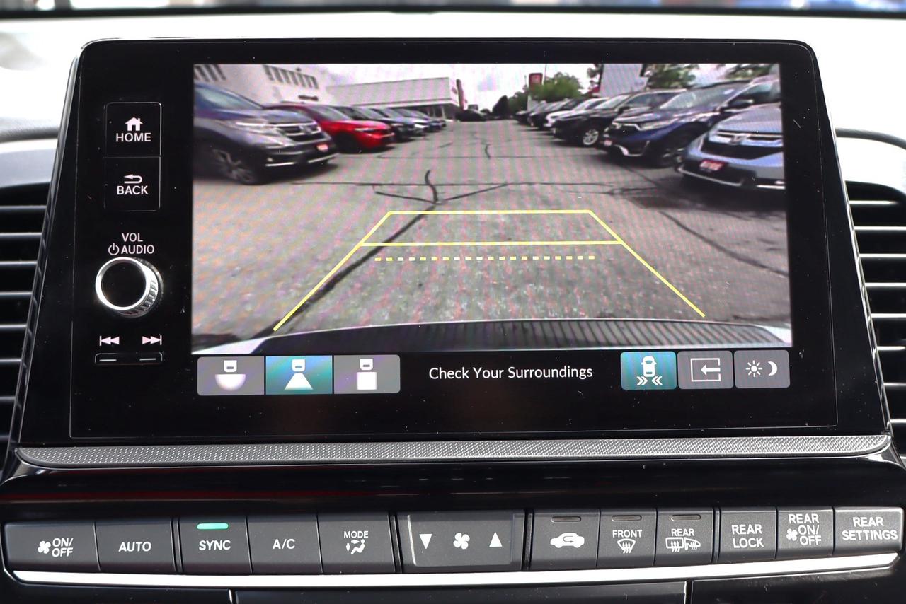 2025 Honda Odyssey Touring Passenger Van Photo