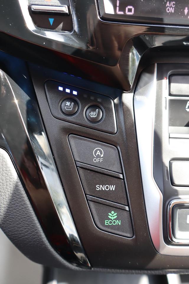 2025 Honda Odyssey Touring Passenger Van Photo