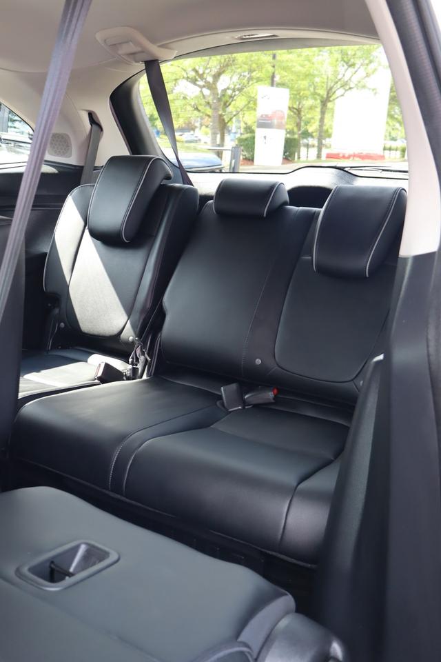 2025 Honda Odyssey Touring Passenger Van Photo