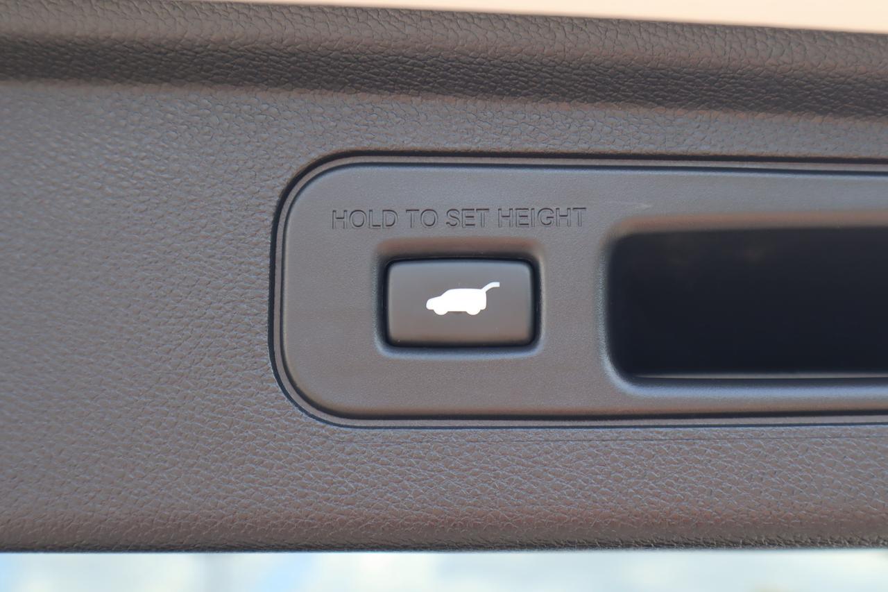 2025 Honda Odyssey Touring Passenger Van Photo