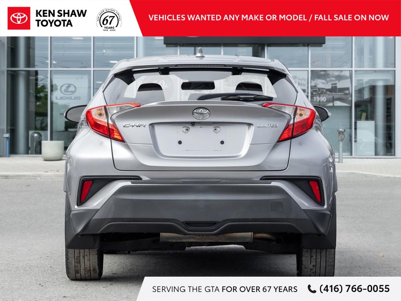 2019 Toyota C-HR Base 4dr Front-Wheel Drive Sport Utility Photo