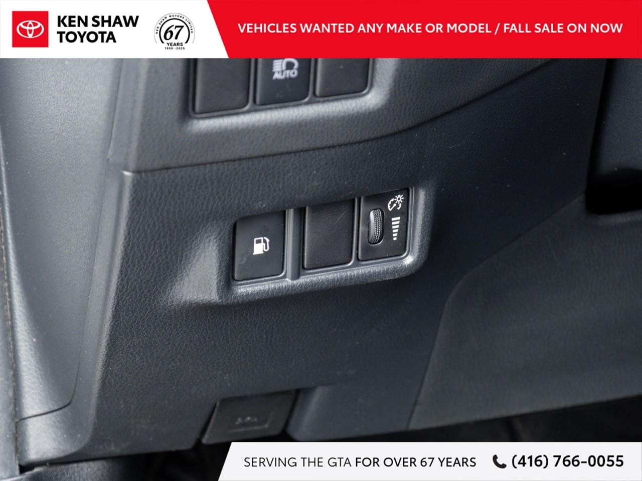 2019 Toyota C-HR Base 4dr Front-Wheel Drive Sport Utility Photo