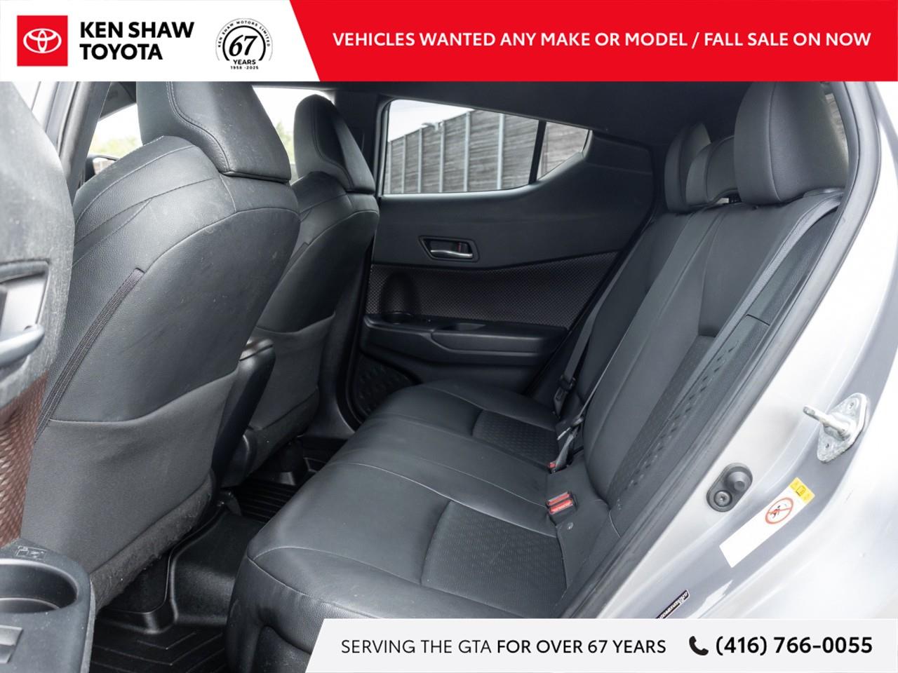 2019 Toyota C-HR Base 4dr Front-Wheel Drive Sport Utility Photo