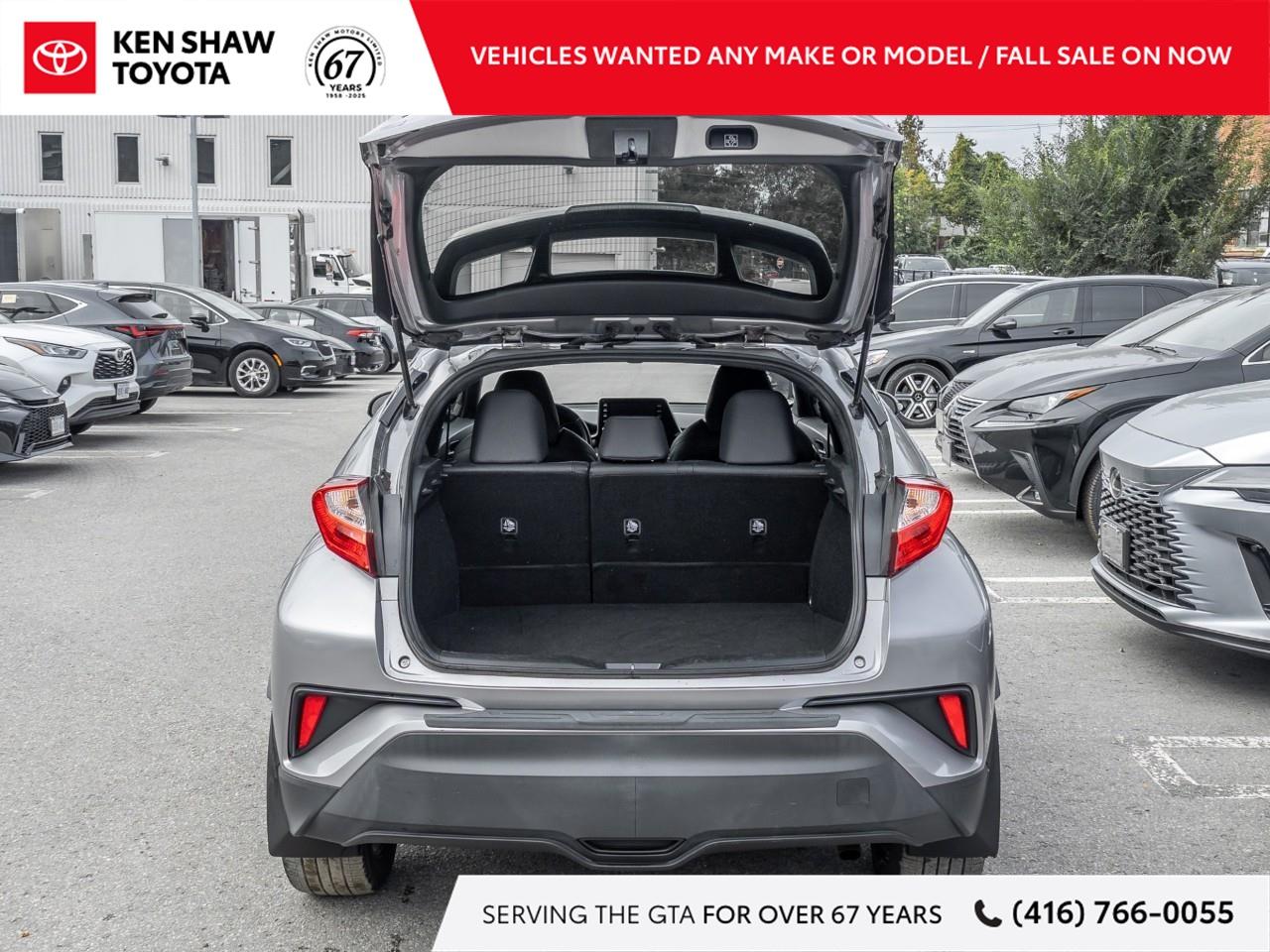 2019 Toyota C-HR Base 4dr Front-Wheel Drive Sport Utility Photo