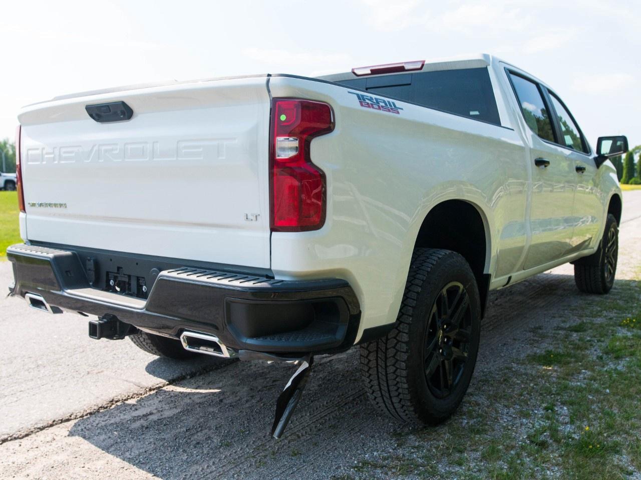 2026 Chevrolet Silverado 1500 Crew Cab Standard Box 4-Wheel Drive LT Trail Boss Photo