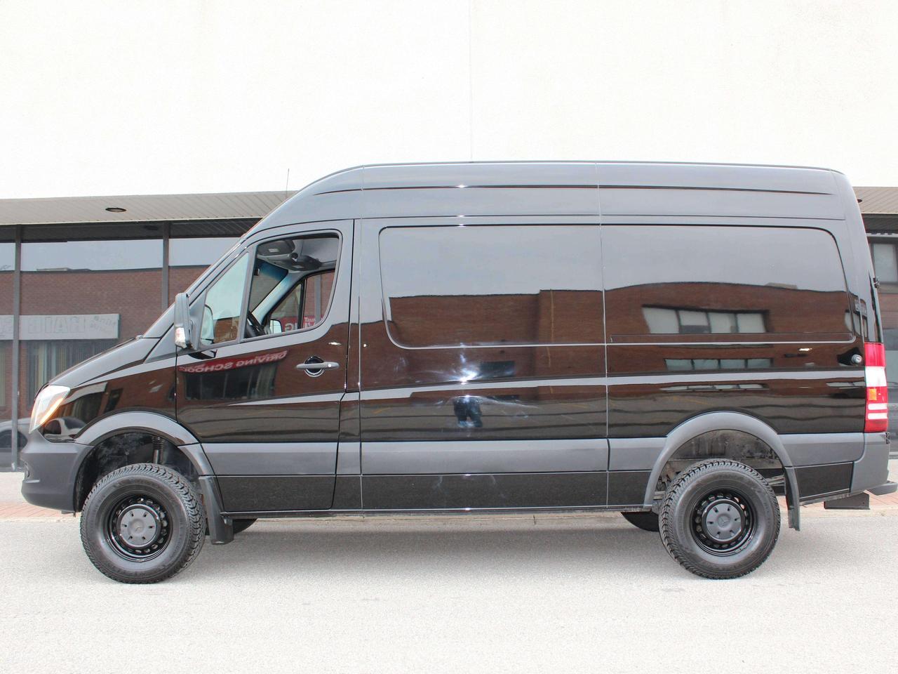 2018 Mercedes-Benz Sprinter 4X4" - "3.0L DIESEL" - "TOW PKG Photo3