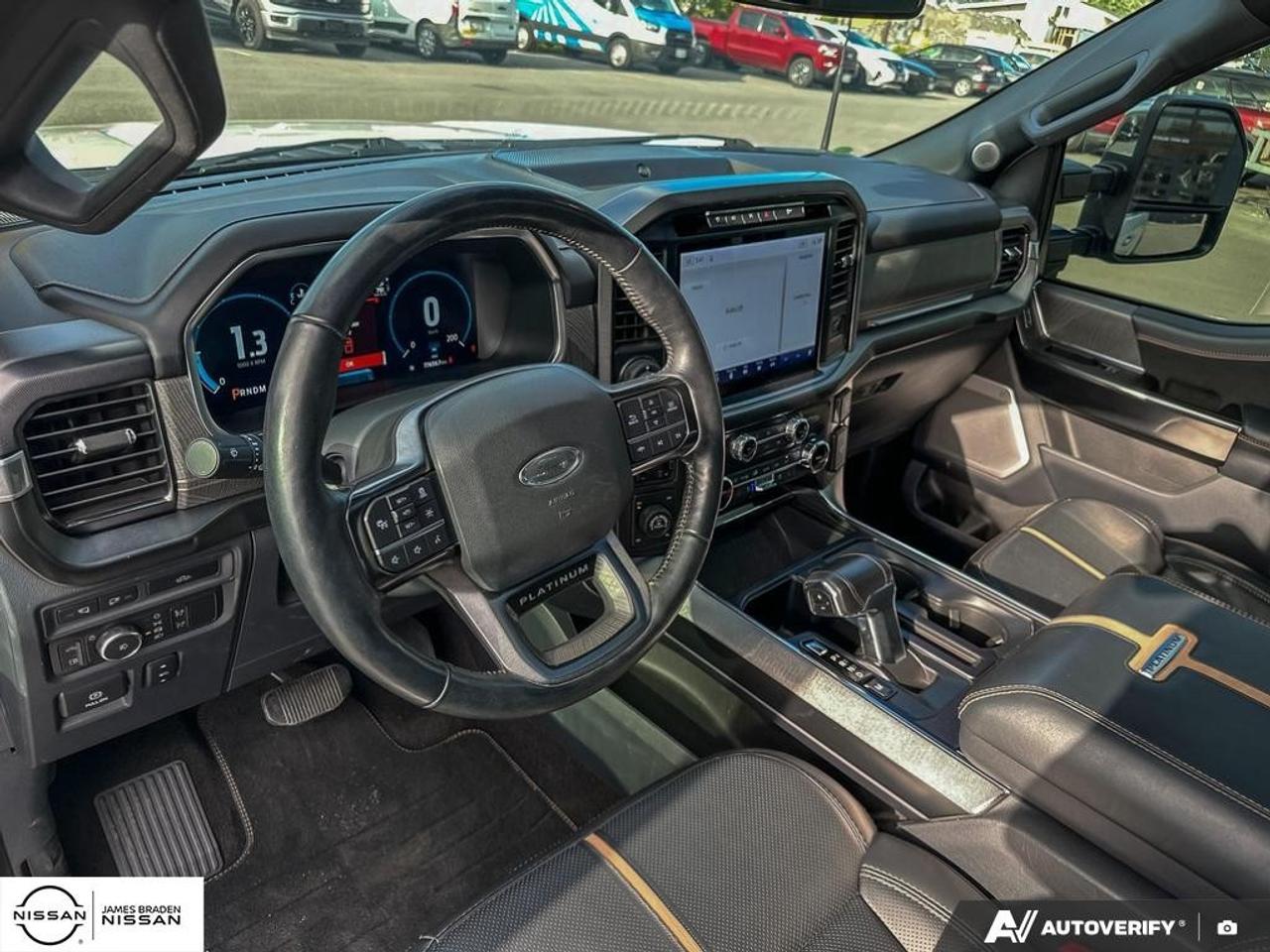 2022 Ford F-150 Platinum 4WD SuperCrew 5.5' Box Photo