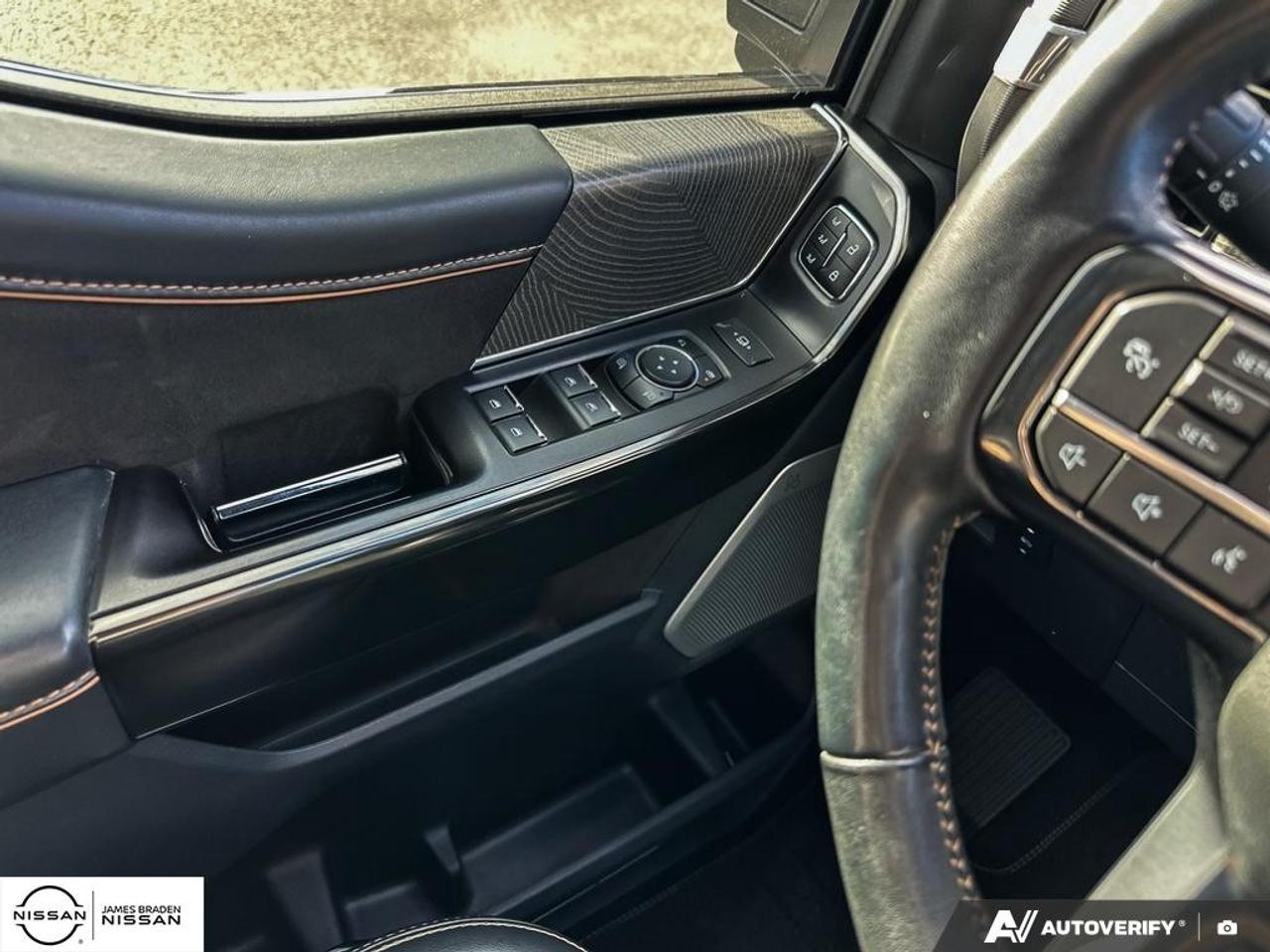 2022 Ford F-150 Platinum 4WD SuperCrew 5.5' Box Photo