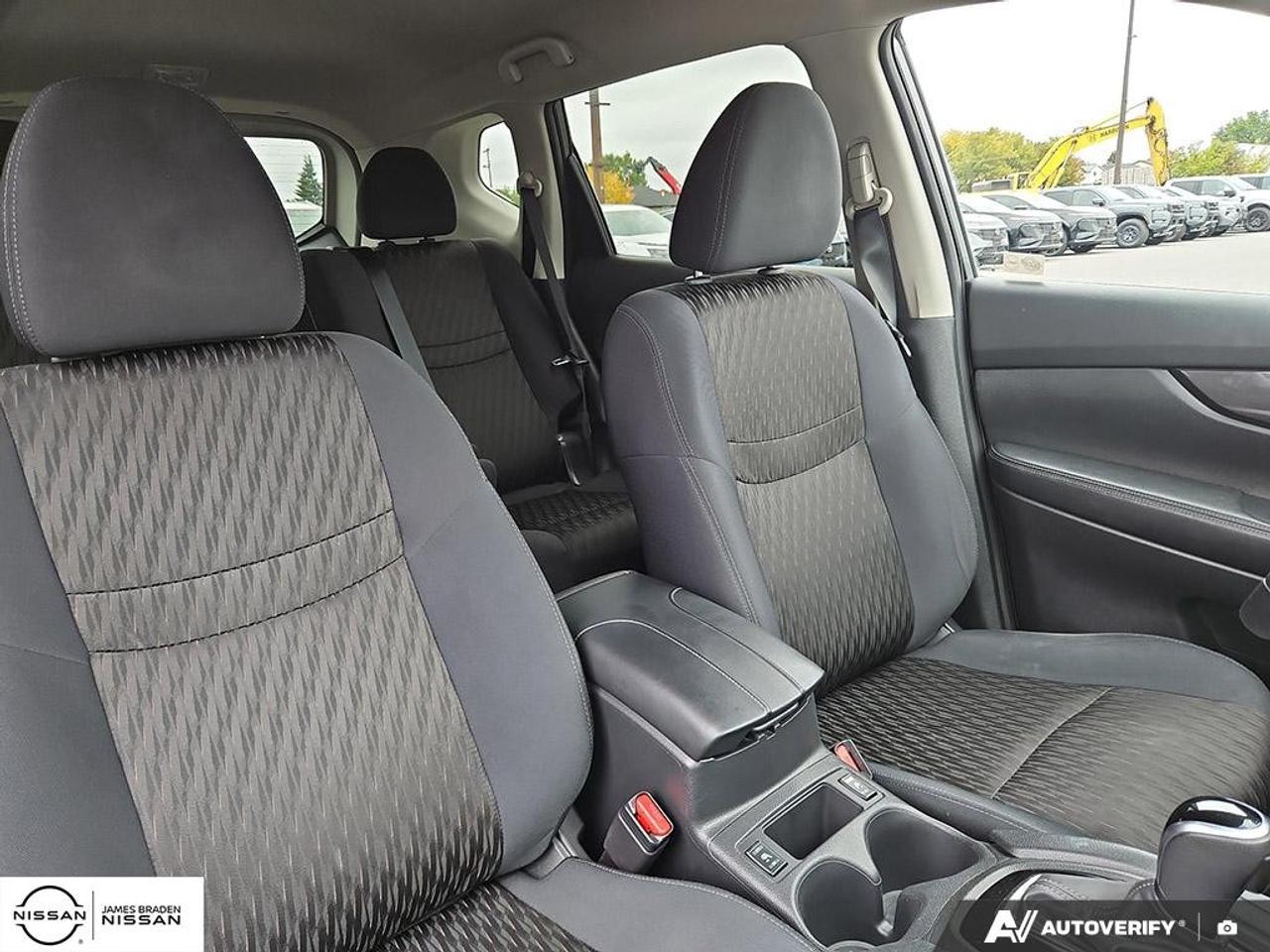 2019 Nissan Rogue AWD S Photo