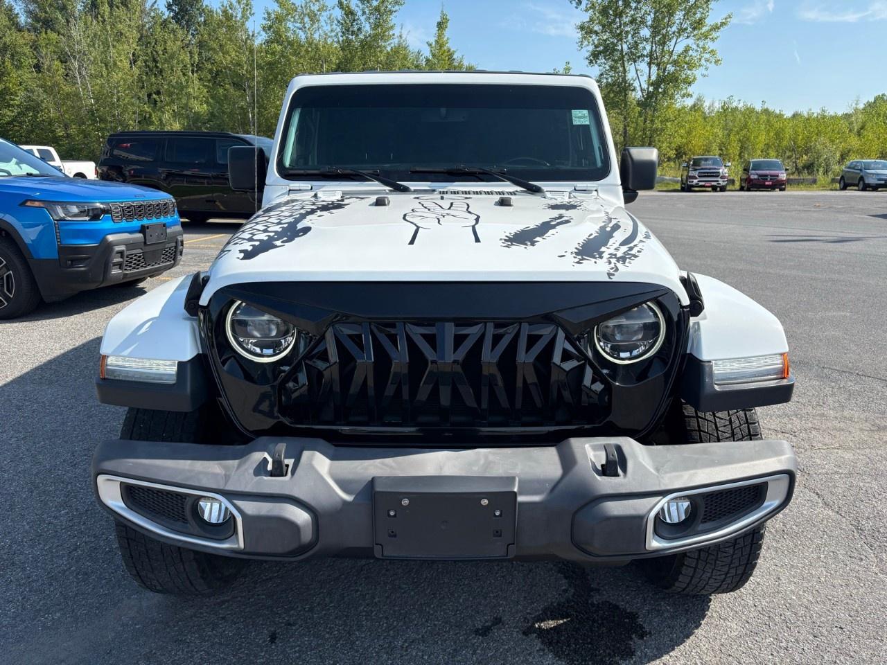 2020 Jeep WRANGLER UNLIMITED Sahara 4x4 Photo