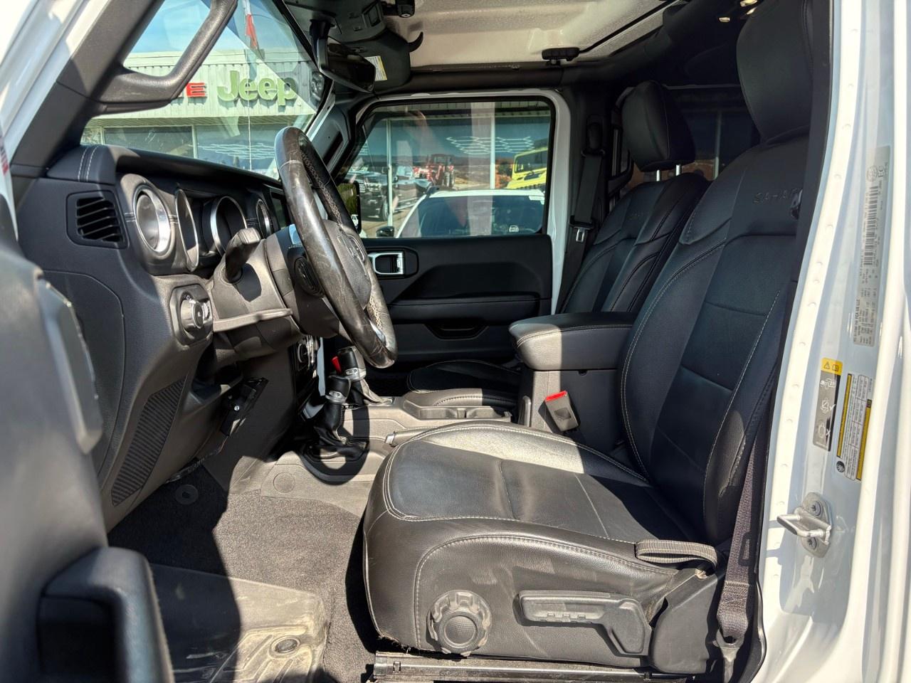 2020 Jeep WRANGLER UNLIMITED Sahara 4x4 Photo