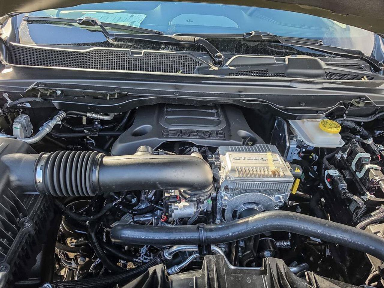 2027 RAM 1500 Sport LEVEL 1|5.7L HEMI| SIDE STEPS|PANO SUNROOF| Photo