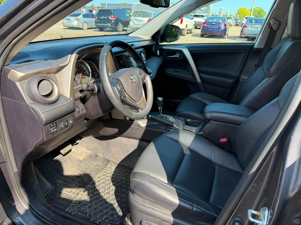 2015 Toyota RAV4 Limited 4dr All-wheel Drive Photo