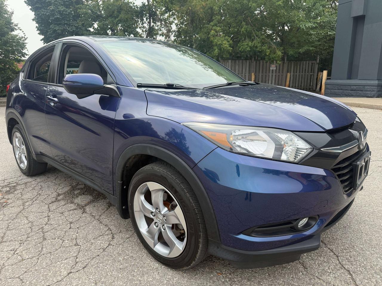 2017 Honda HR-V EX !! ONE OWNER !! 91460 KMS !!CAR FAX CLEAN Photo