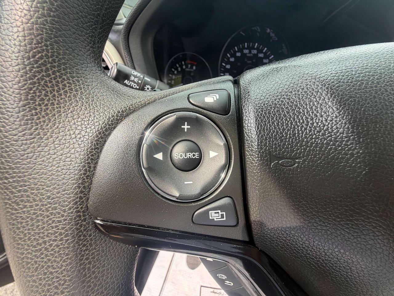2017 Honda HR-V EX !! ONE OWNER !! 91460 KMS !!CAR FAX CLEAN Photo