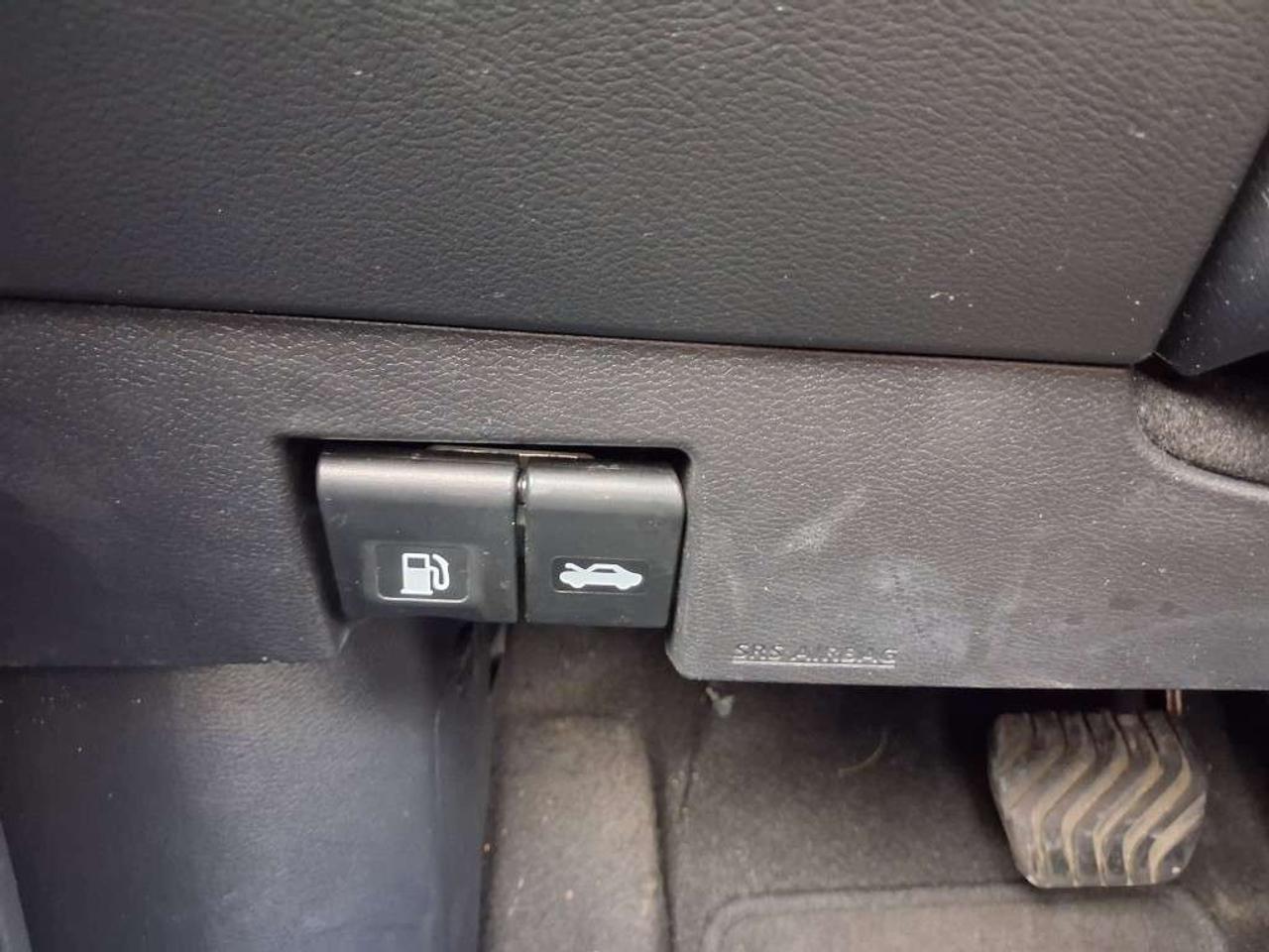 2024 Nissan Versa SV CVT Photo