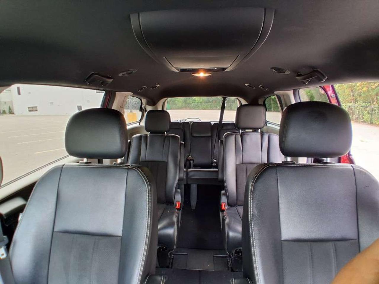 2019 Dodge Grand Caravan SXT Premium Plus 2WD Photo