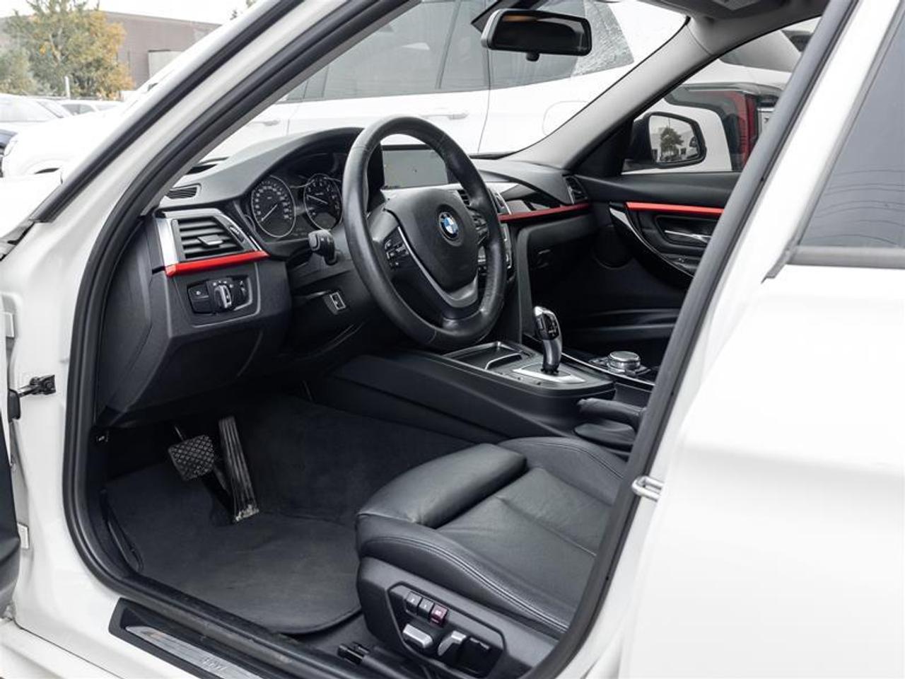 2016 BMW 320 i xDrive 4dr All-wheel Drive Sedan Photo