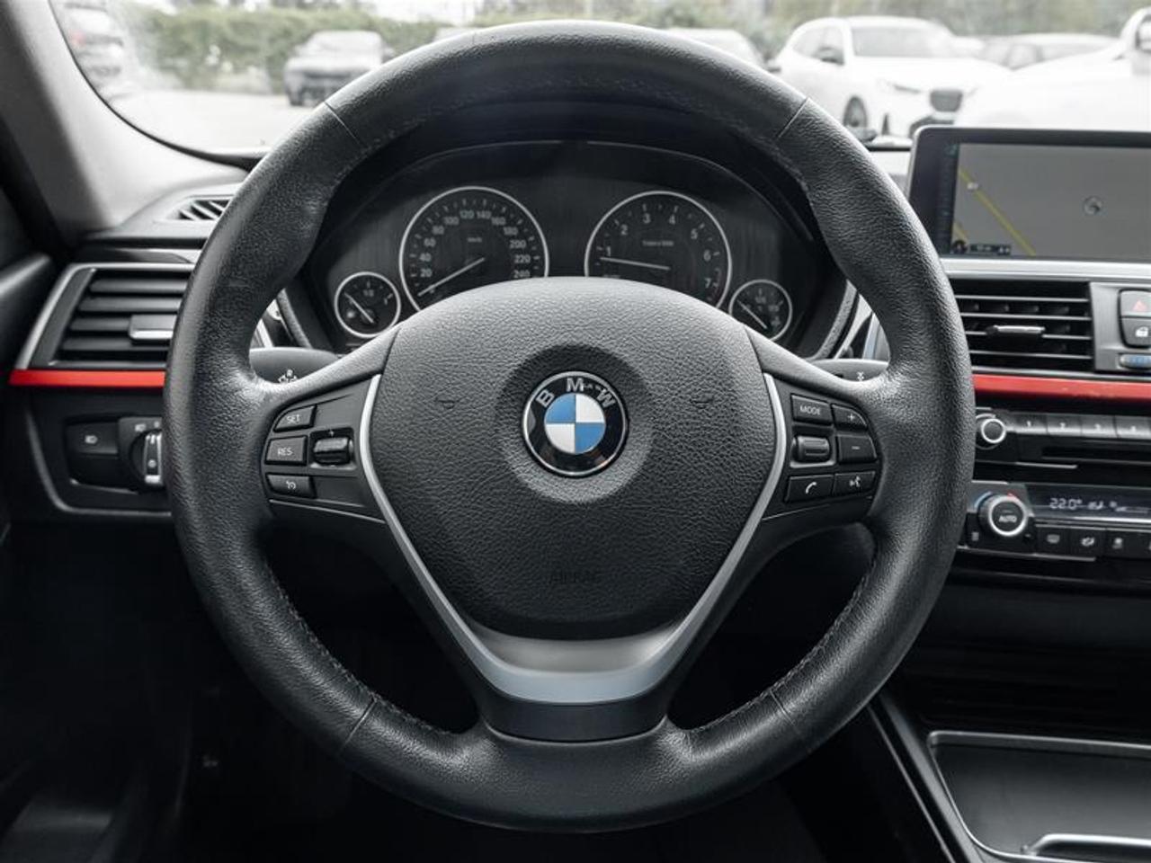 2016 BMW 320 i xDrive 4dr All-wheel Drive Sedan Photo