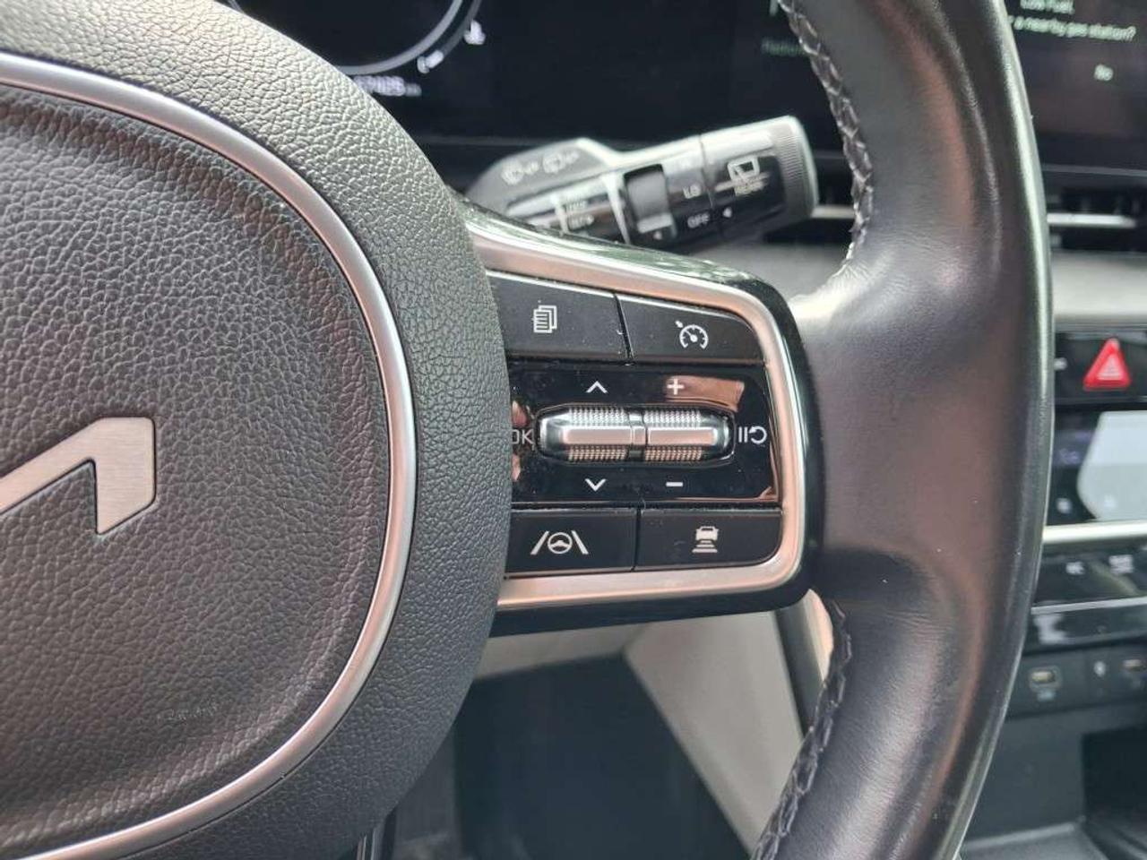 2023 Kia Carnival EX+ FWD Photo