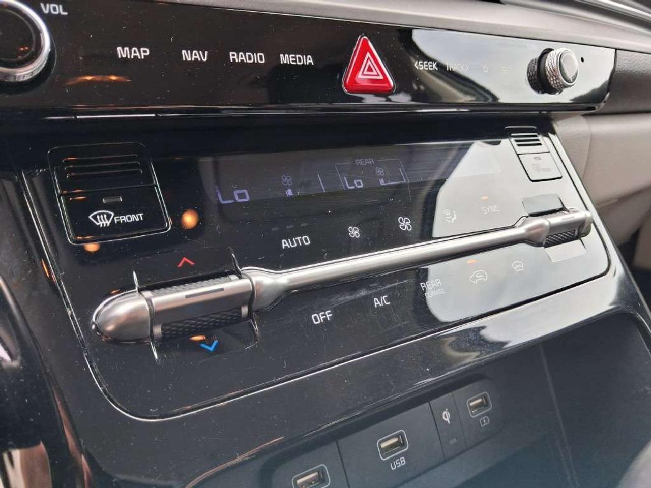 2023 Kia Carnival EX+ FWD Photo