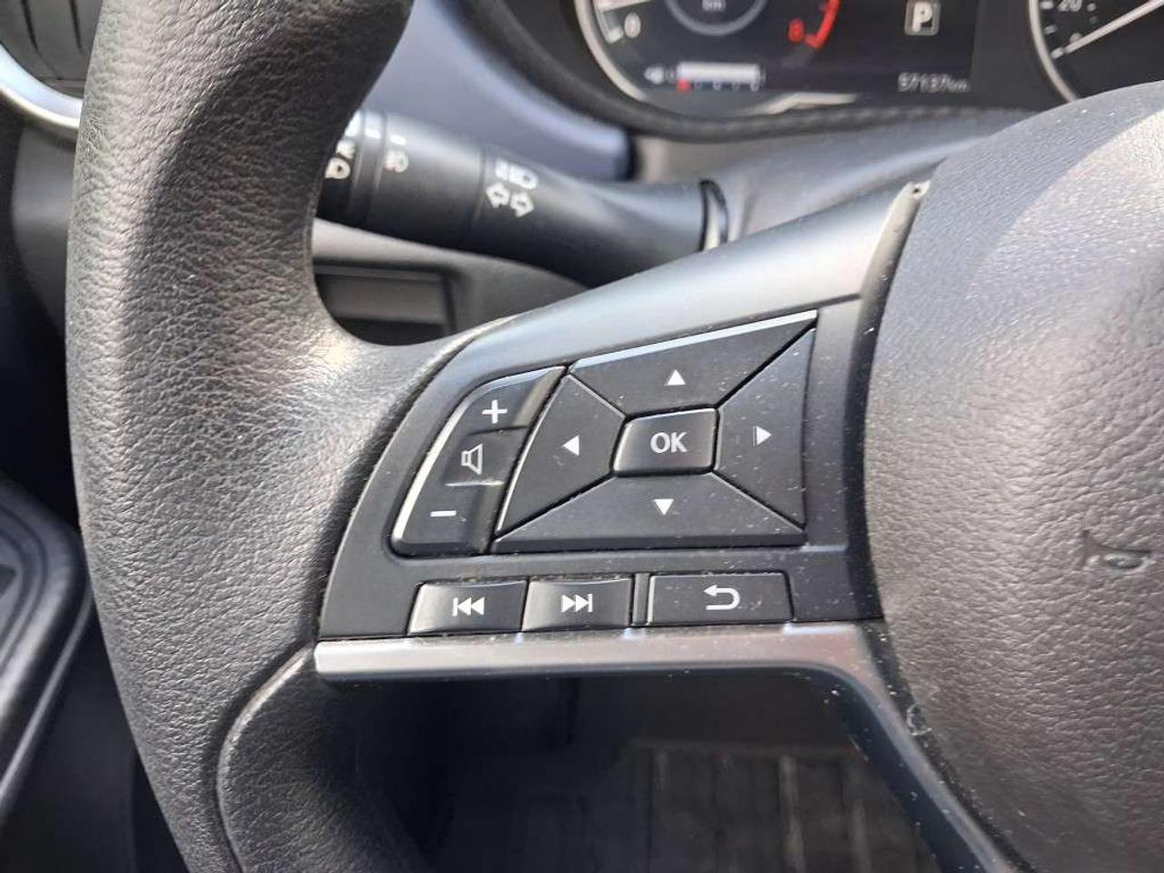 2023 Nissan Versa S CVT Photo
