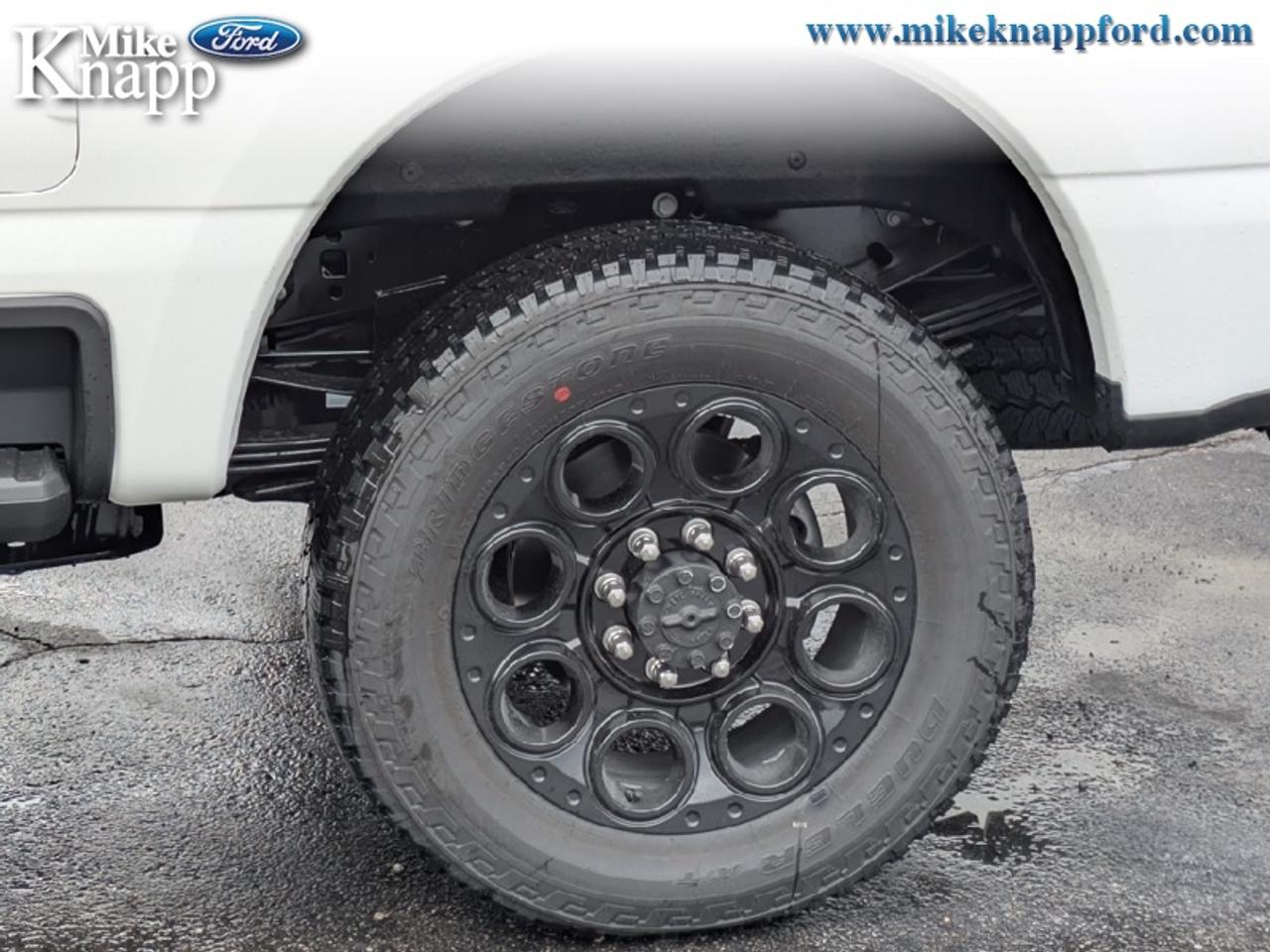 2026 Ford F-350 Super Duty Lariat Photo
