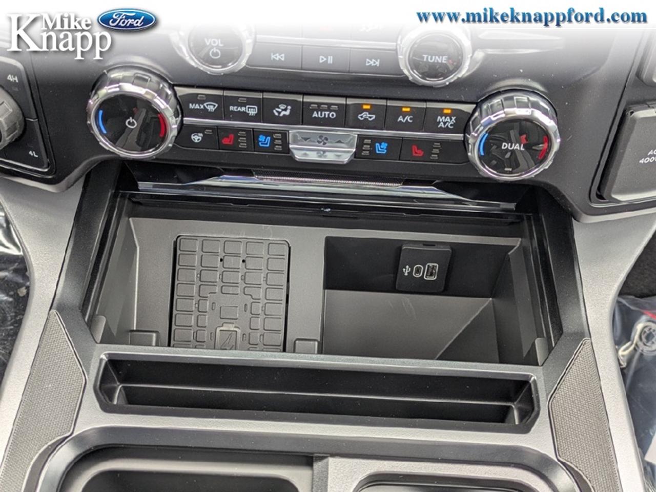 2026 Ford F-350 Super Duty Lariat Photo