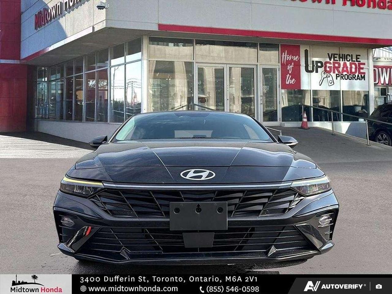2024 Hyundai Elantra Luxury IVT Photo2