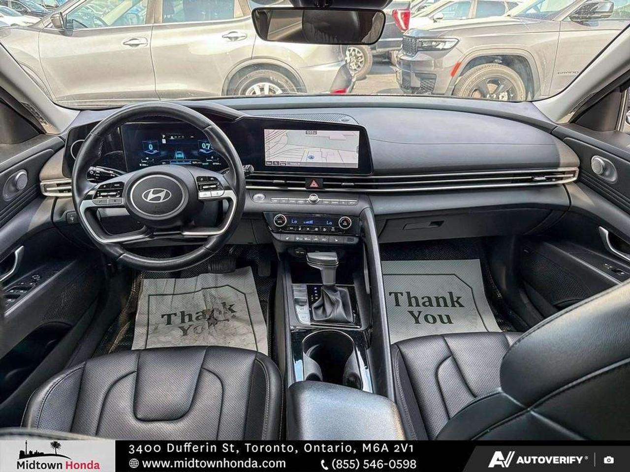 2024 Hyundai Elantra Luxury IVT Photo