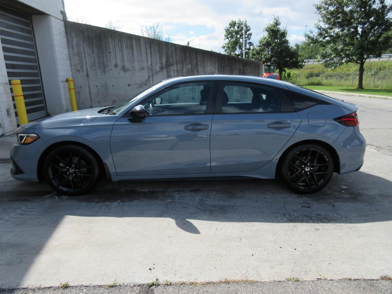 2024 Honda Civic Sport 4dr Hatchback Photo2